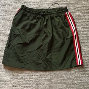 NWOT green wild fable skirt